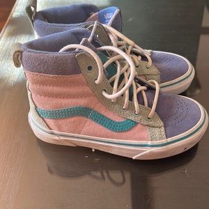 $10 Sale EUC VANS SK-8 HI.  Size 13. Waterproof